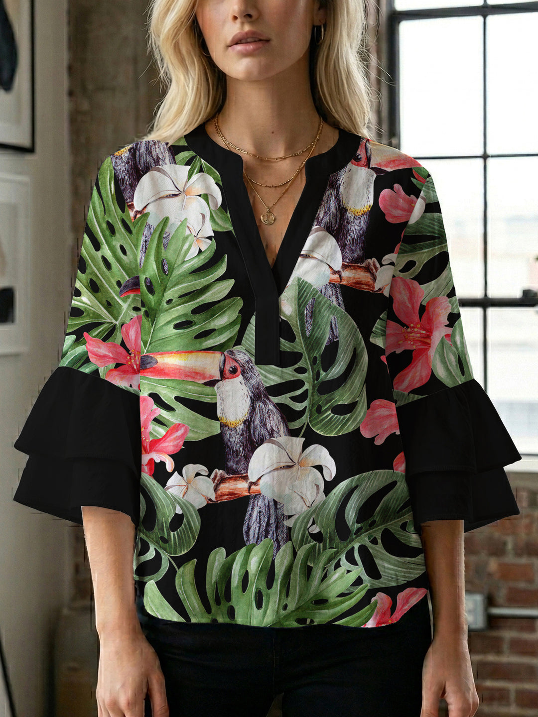 Ladies blouse with voluminous ruffled sleeves and floral print Lune London