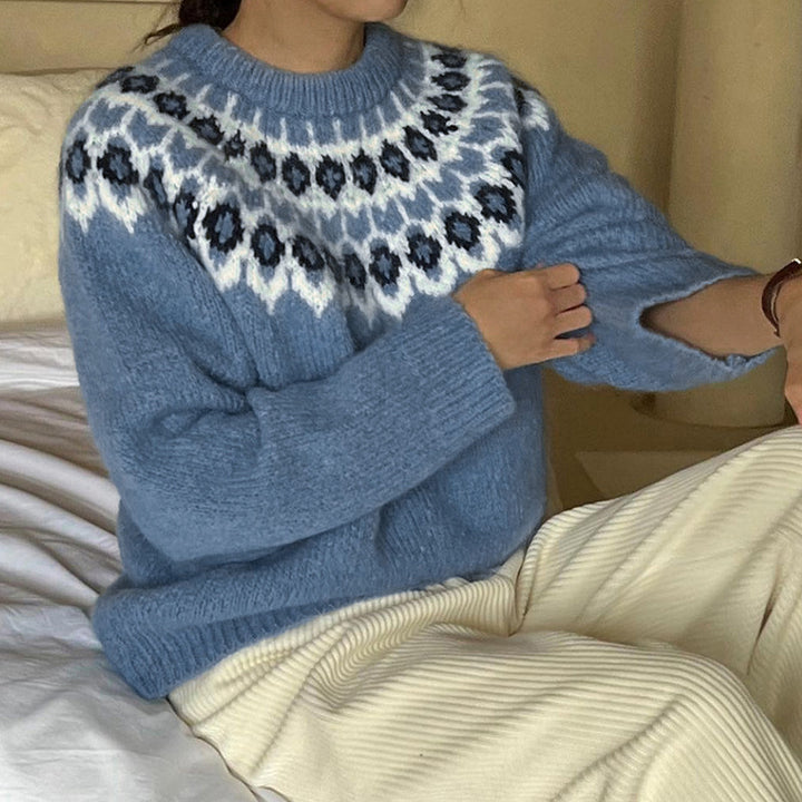 Women's knitted sweater with traditional Norwegian pattern Lune London