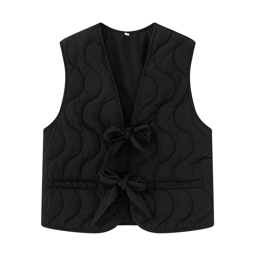 Women's quilted gilet with practical tie belt Lune London