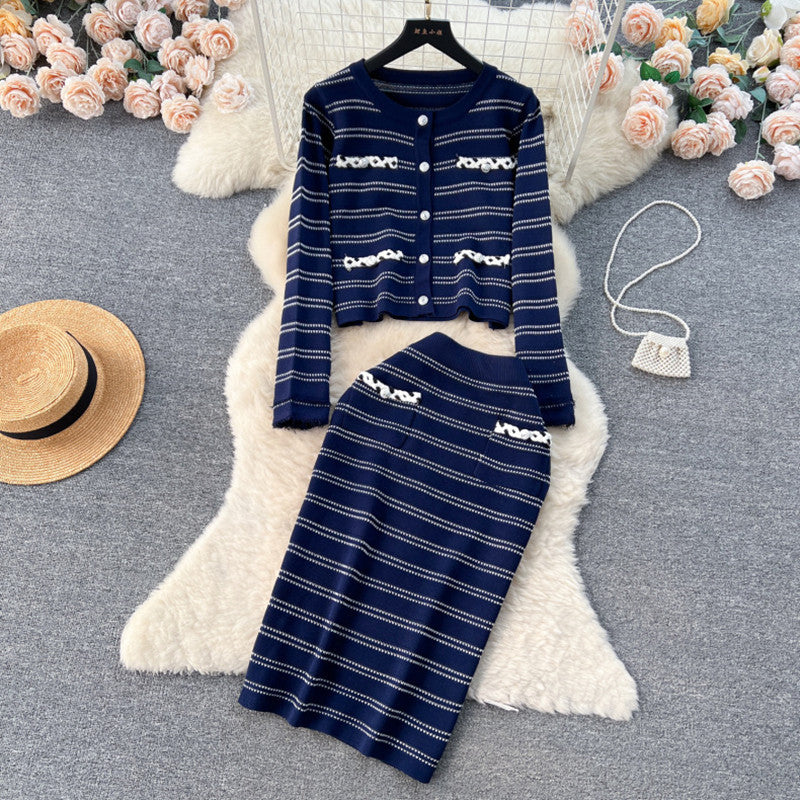 Elegant women's knit set with zipper Lune London