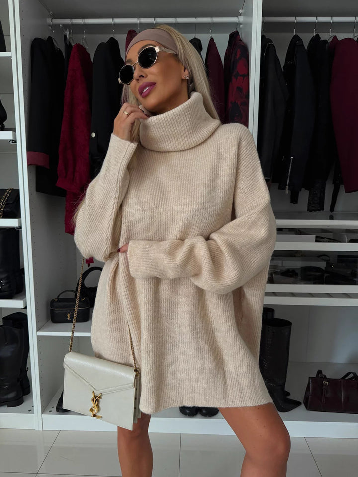 Oversized knitted sweater for women with high collar and soft material Lune London