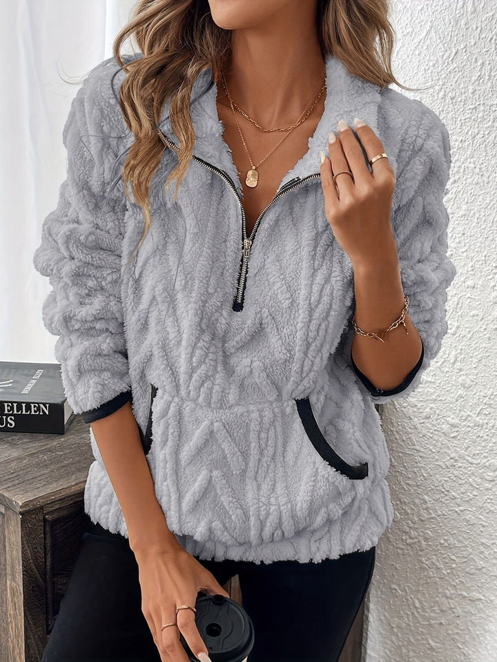 Fleece pullover for women with modern knit design with zipper Lune London