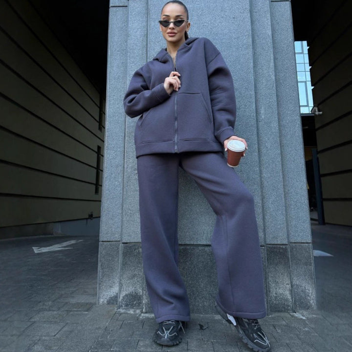 Women's sporty hoodie set with a loose fit and comfortable jogger pants Lune London
