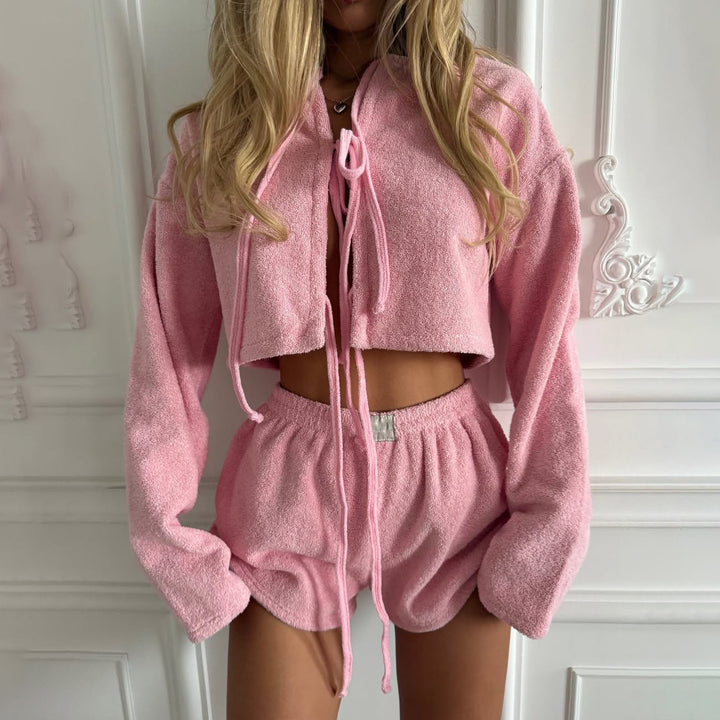 Casual crop set for women with sporty hoodie and elastic shorts Lune London