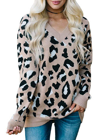 Knitted sweater for women with a modern leopard pattern Lune London