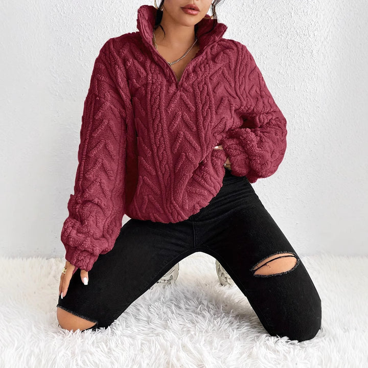 Ladies oversized plush pullover with zipper and ribbed structure Lune London