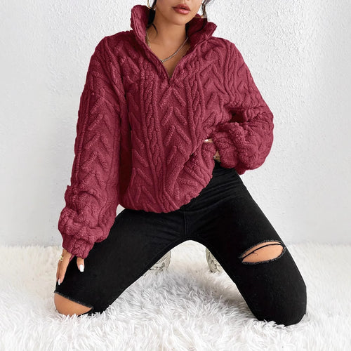 Ladies oversized plush pullover with zipper and ribbed structure Lune London