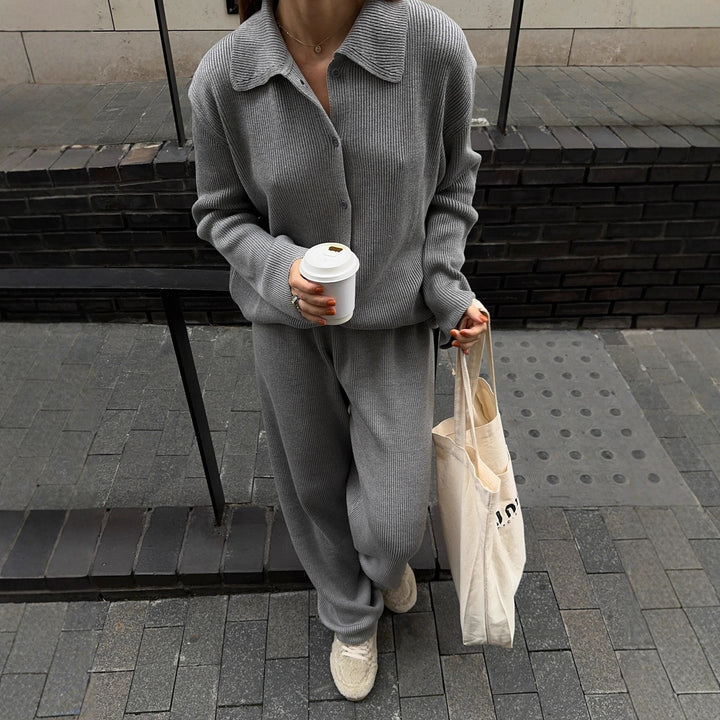 Women's knit set with modern collar and relaxed fit Lune London