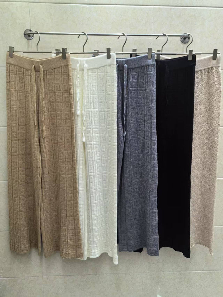 Loose linen pants for women with elastic waistband and striped design Lune London