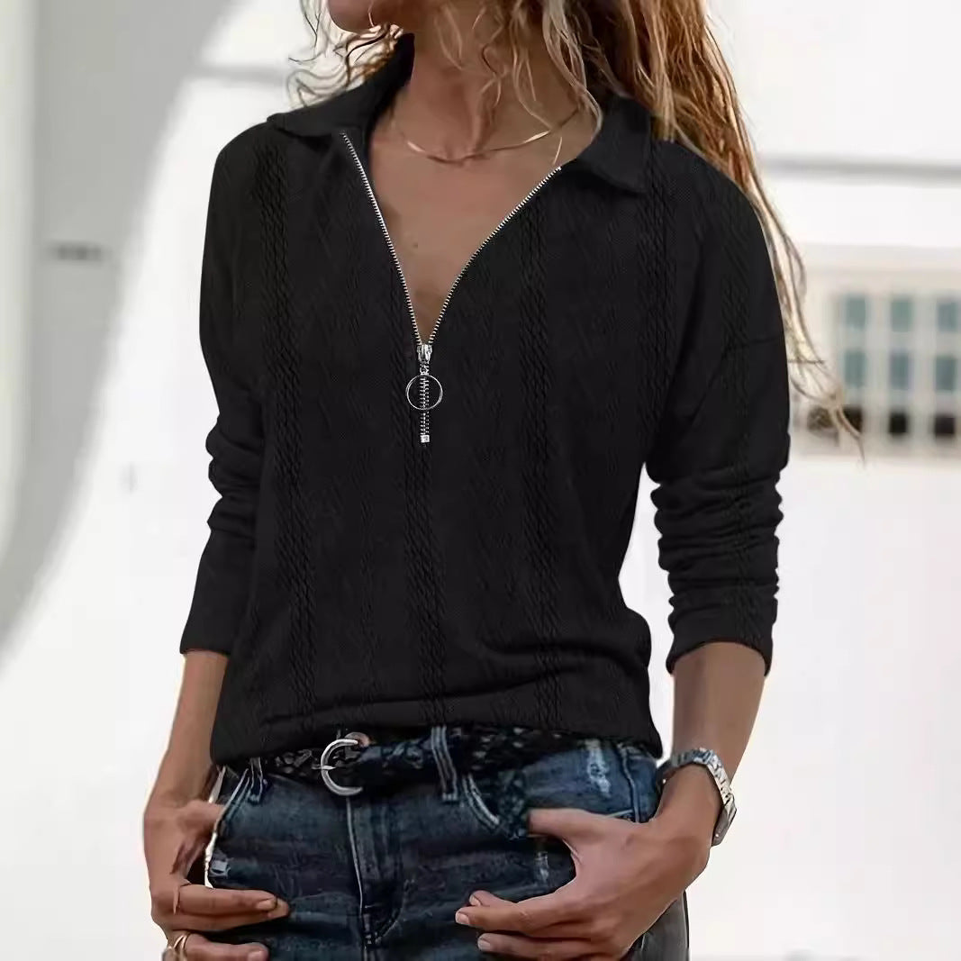 Knit sweater for women with a discreet ribbed structure and a short zipper Lune London