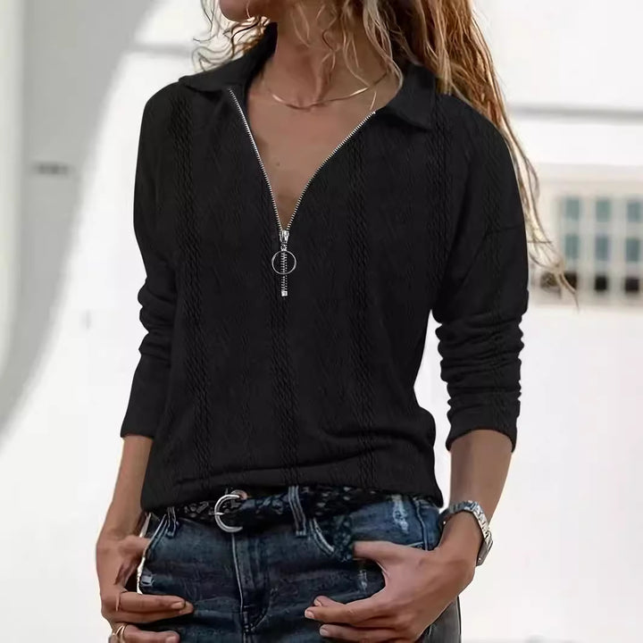 Knit sweater for women with a discreet ribbed structure and a short zipper Lune London