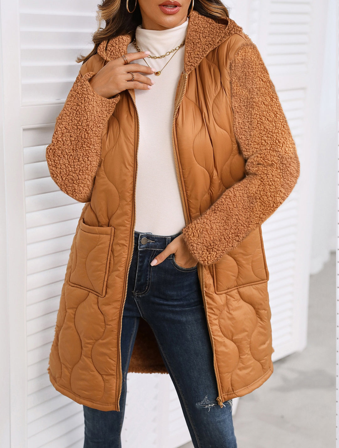 Long coat for women with faux fur lining and practical pockets Lune London