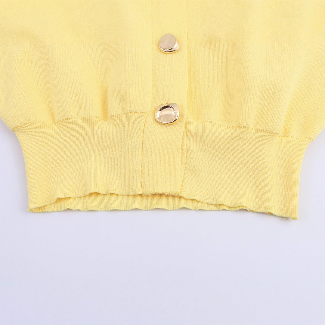 Dames décontracté cardigan avec des manches bouffantes et des détails de bouton élégants Lune London