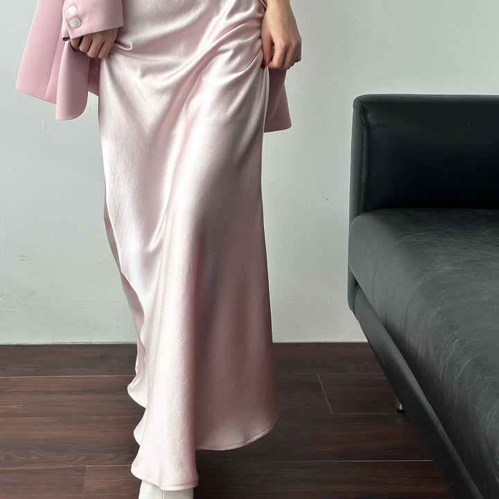 Elegant maxi skirt for women in silk blend with a flattering cut