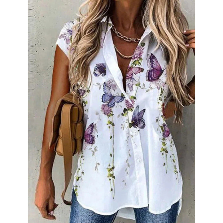 Short sleeve blouse for women with floral pattern and button placket Lune London