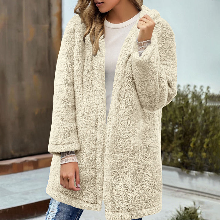 Cozy and stylish women Lune London