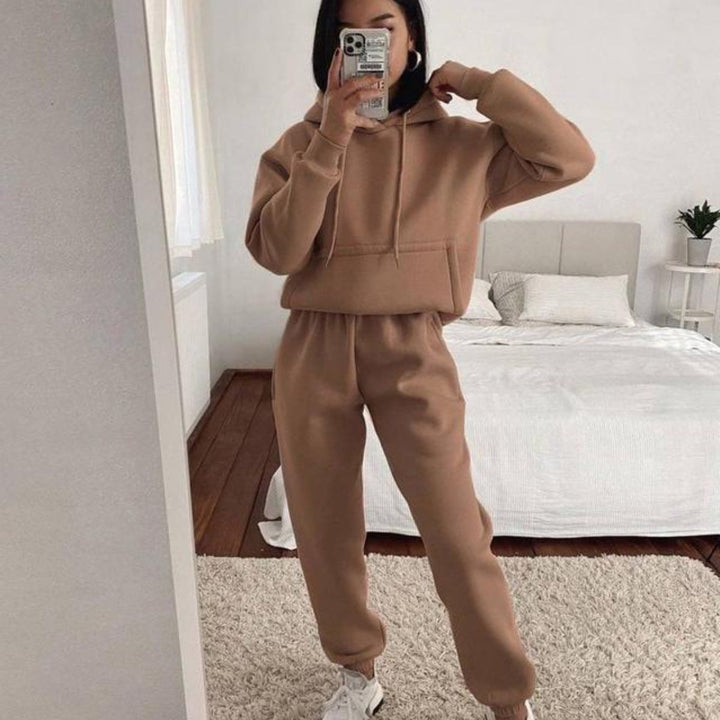 Women Comfortable Fleece Hoodie and Jogging Pants Set Lune London