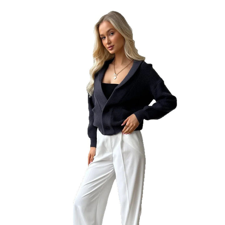 Cozy knit vest for women with a large collar and practical pockets Lune London