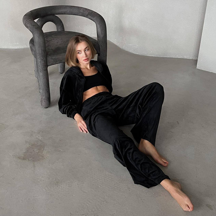 Women's Luxury Velvet Jogging Set with Hood and Elastic Cuffs Lune London