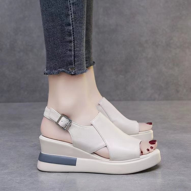 Comfortable wedge sandals for women with an adjustable strap and ergonomic insole technology Lune London