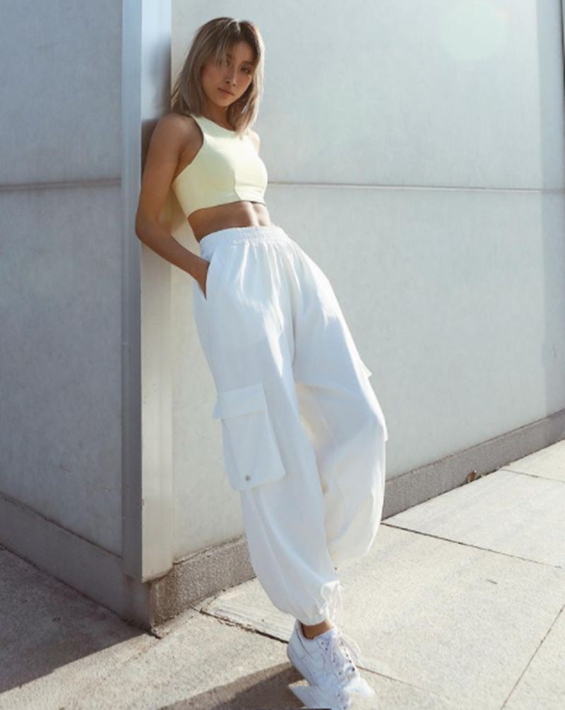 Fashionable women's cargo pants with elastic waist and practical pockets Lune London