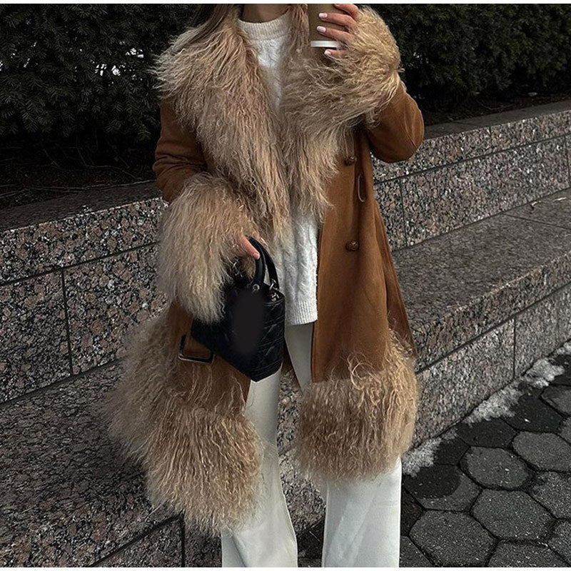Oversized winter coat for women with luxurious faux fur collar Lune London