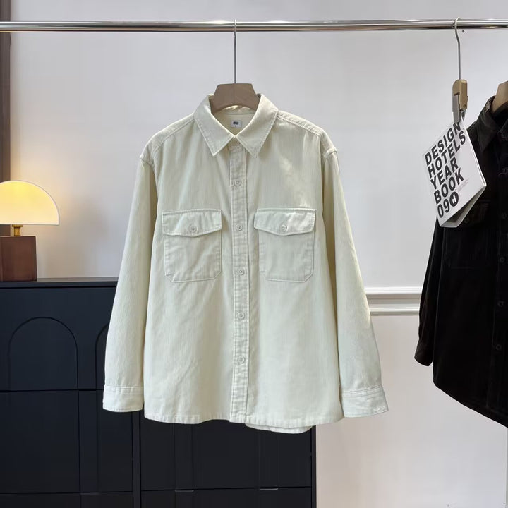 Veste en chemise en corduroy décontractée pour femmes avec poches poitrine pratiques Chic & Stil