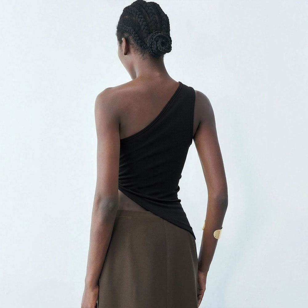 Asymmetrical top for women with elegant twisted detail Chic & Stil