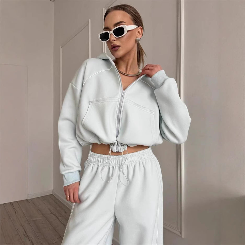 Chic and stylish women's hooded jacket and sweatpants set with side stripes
