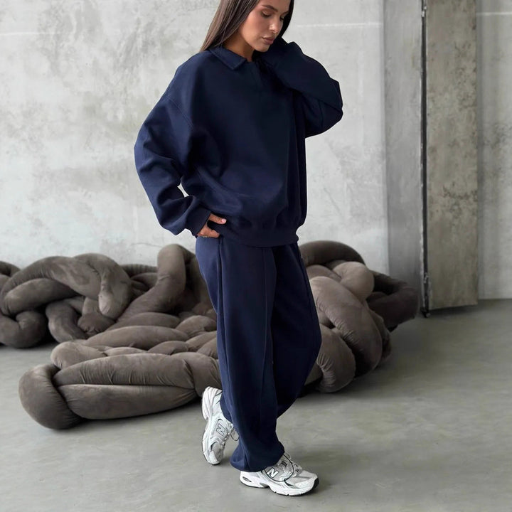 Sporty women's fashion with polo collar and comfortable pants Lune London
