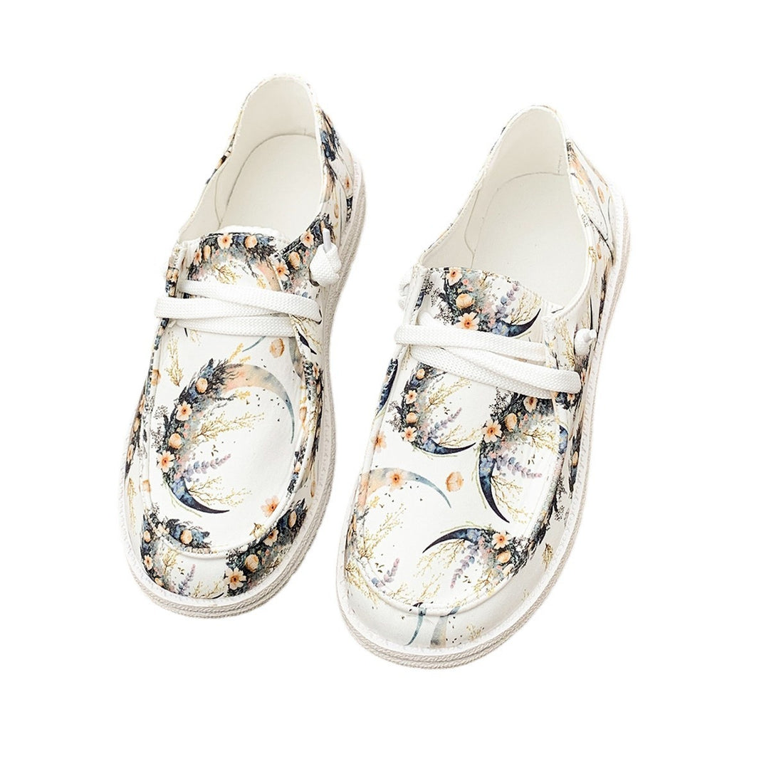 Leisure shoes for women with a unique graphic design and a comfortable rubber sole Lune London