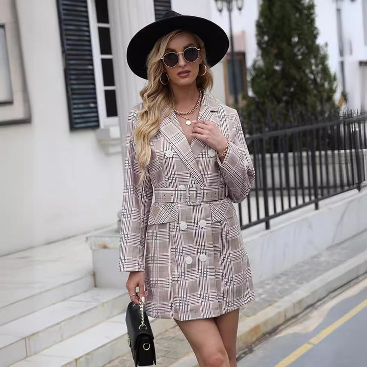 Ladies Classic Check Blazer with Modern Cut and Fitted Silhouette Lune London