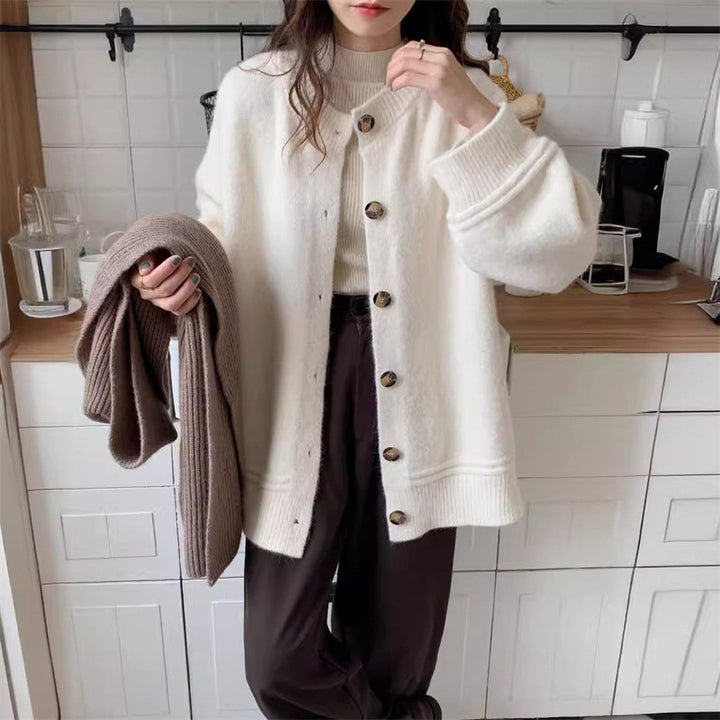 Casual knit jacket for women with large buttons and oversized fit Lune London