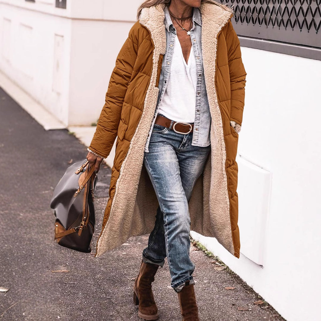 Ladies cozy winter coat with high-quality plush lining and practical pockets Lune London