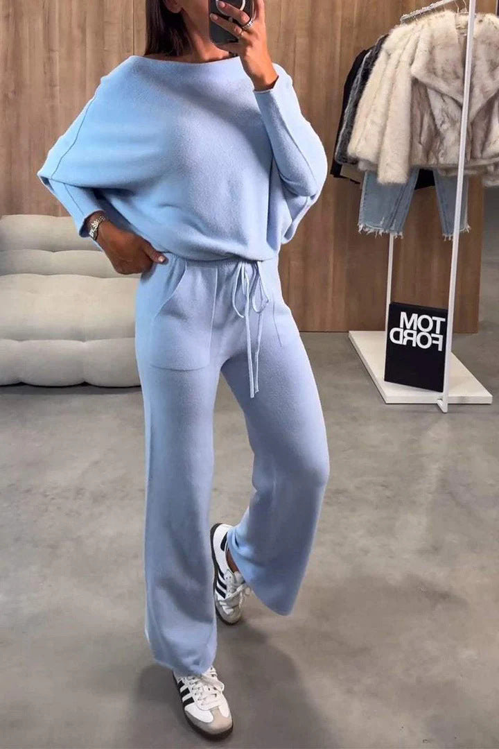 Casual set for women with loose fit and plunging neckline Lune London