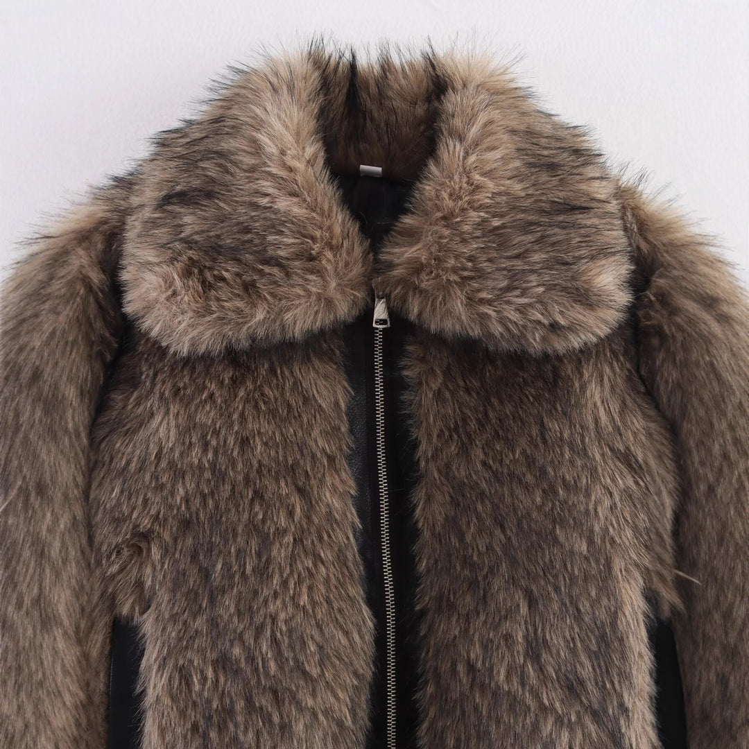 Faux leather jacket for women with oversized collar and practical pockets Lune London