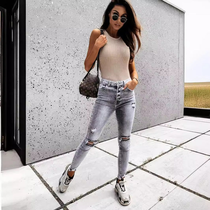 Chic & Stil fitted body for women