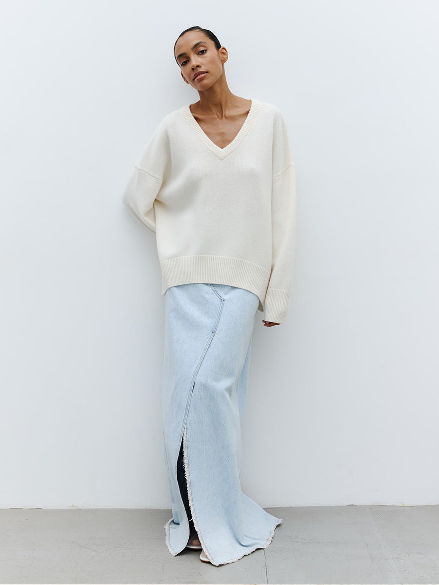 Ladies Oversized V-Neck Knit Sweater Lune London