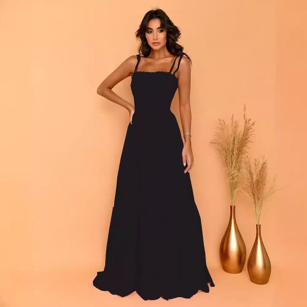Maxi dress for women with elastic bodice and playful knot Chic & Stil