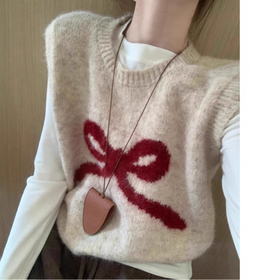 Women Cozy Knitted Vest with Playful Bow Pattern Lune London