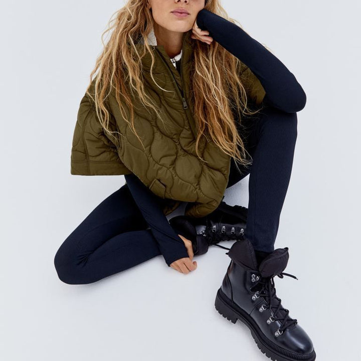 Quilted transition jacket for Damen with a high collar and practical pockets Lune London