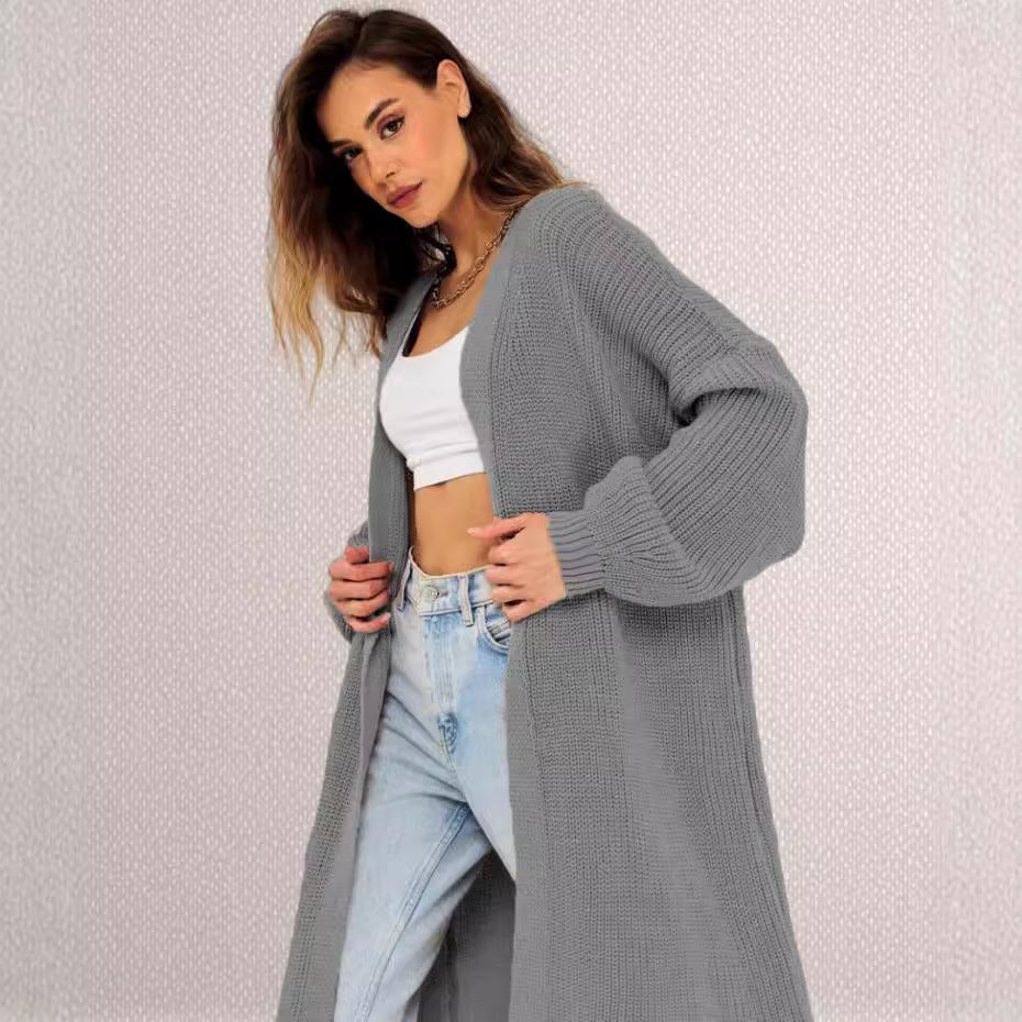 Long knitted cardigan for women with a relaxed fit and structured design Lune Londonl