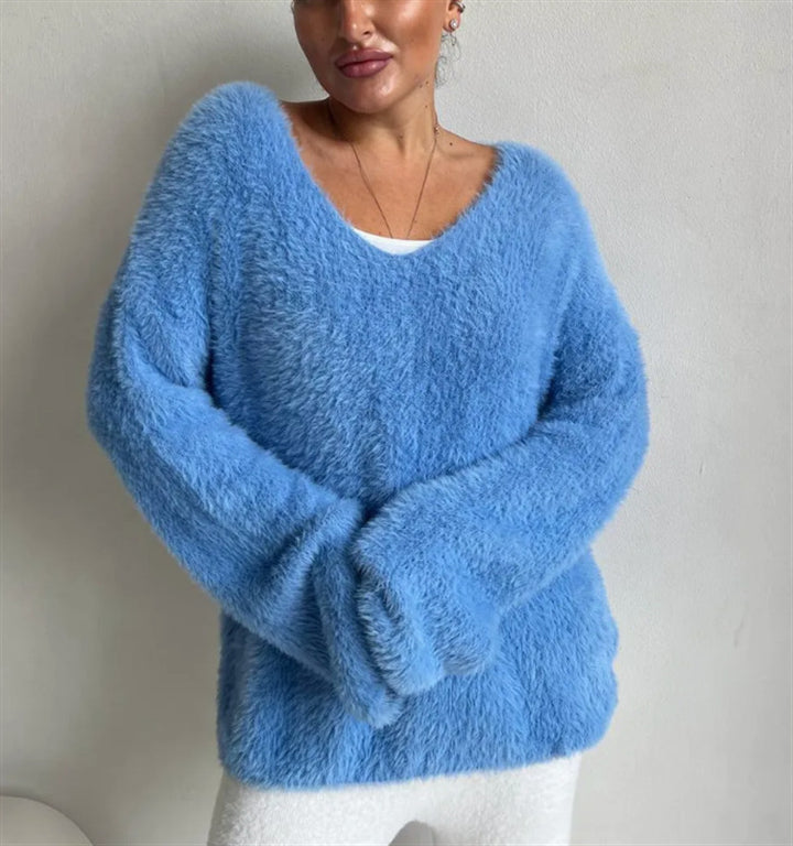 Ladies Soft V-neck Pullover in High-Quality Material Lune London