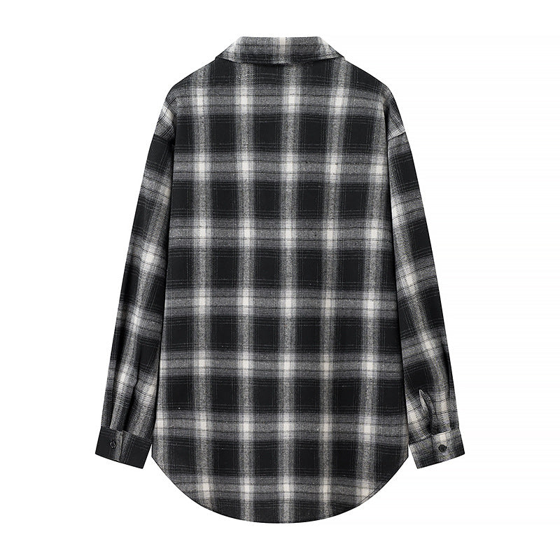 Chemise en flanelle pour femmes avec motif à carreaux et poches poitrine Chic & Stil