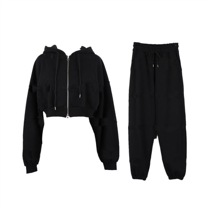 Women's sporty leisure set with cropped hoodie and joggers Chic & Stil