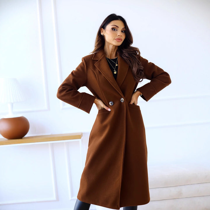 Ladies elegant and fashionable wool coat with double-breasted buttons Lune London