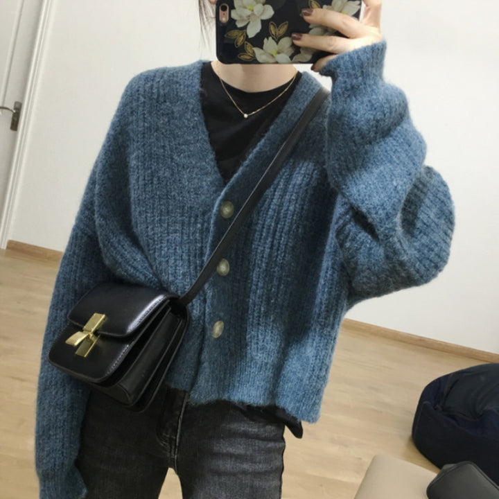 Women's knit cardigan with V-neck and high-quality button details Lune London