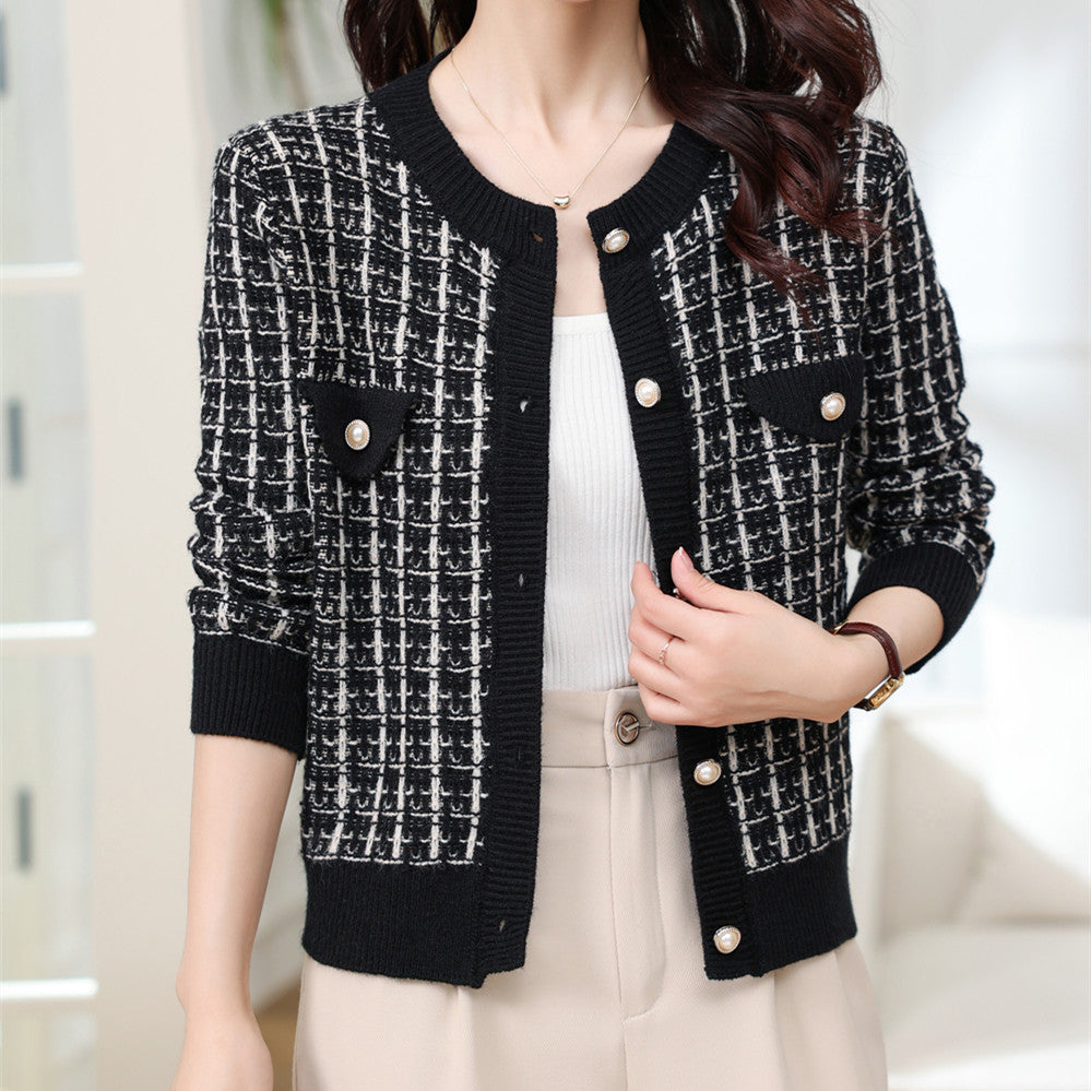 Knitted jacket for women with structured design and pearl buttons Lune London