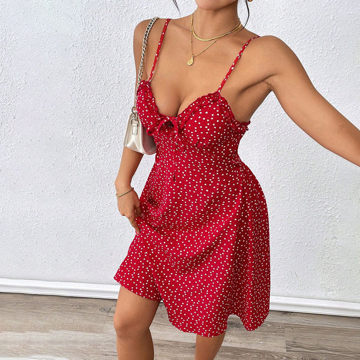 Robe mini pour dames avec une coupe aérée et un détail de volants ludique Chic & Stil