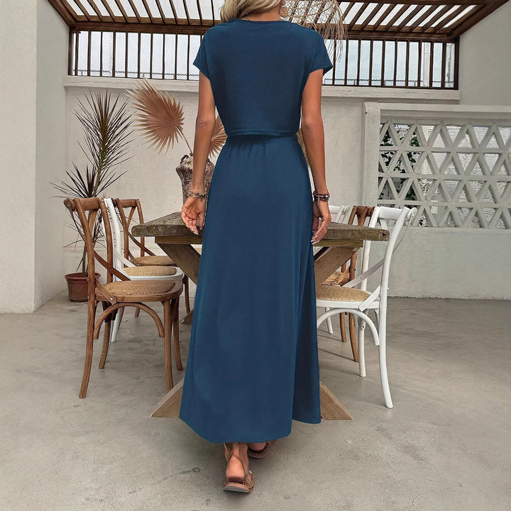Women Two-piece set with crop top and high slit skirt Lune London